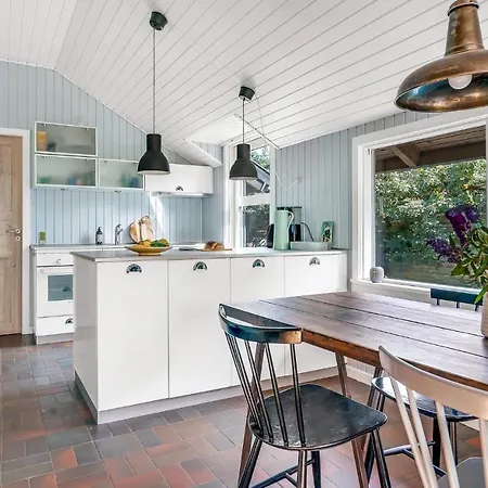 2 Bedroom Lovely In Holiday home *