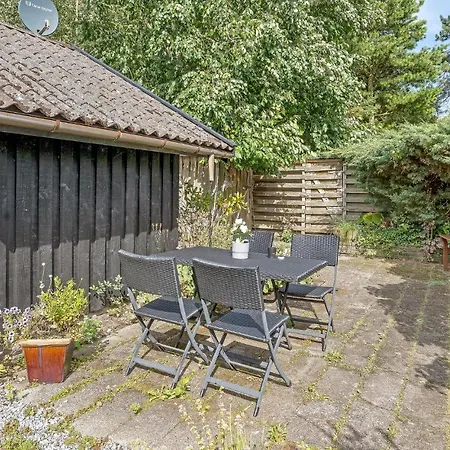 Holiday home In With Kitchen *